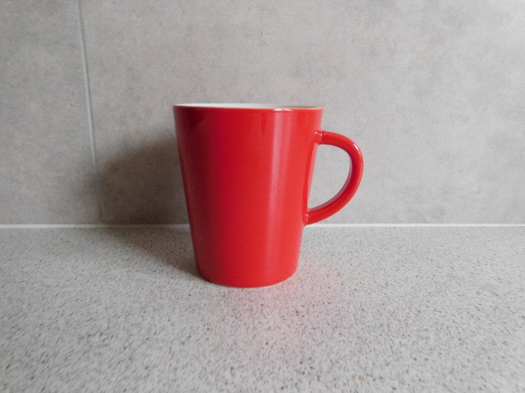 Hema Mok Premier Rood New Bone China 280 ml, Huis en Inrichting, Hema, Zo goed als nieuw, Overige stijlen, Porselein