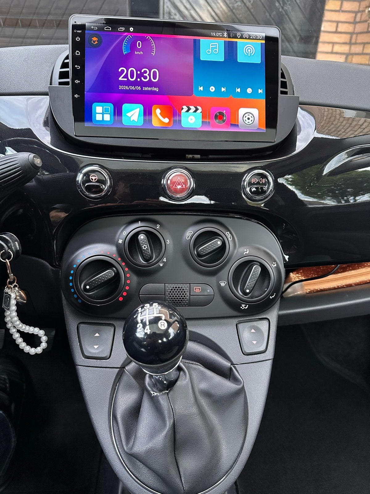 Fiat 500 1.2 C Popstar 2014 Zwart Apple carplay - Pano, Voorwielaandrijving, 1242 cc, 4 cilinders, 840 kg