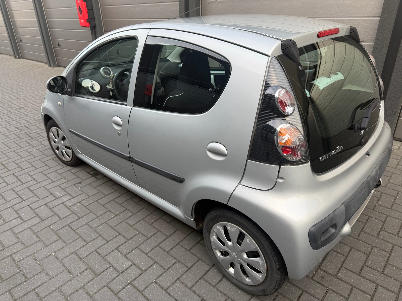 Citroën C1 1.0i 68PK 5 deurs 2012 Grijs, Auto's, Voorwielaandrijving, Stof, 4 stoelen, C1