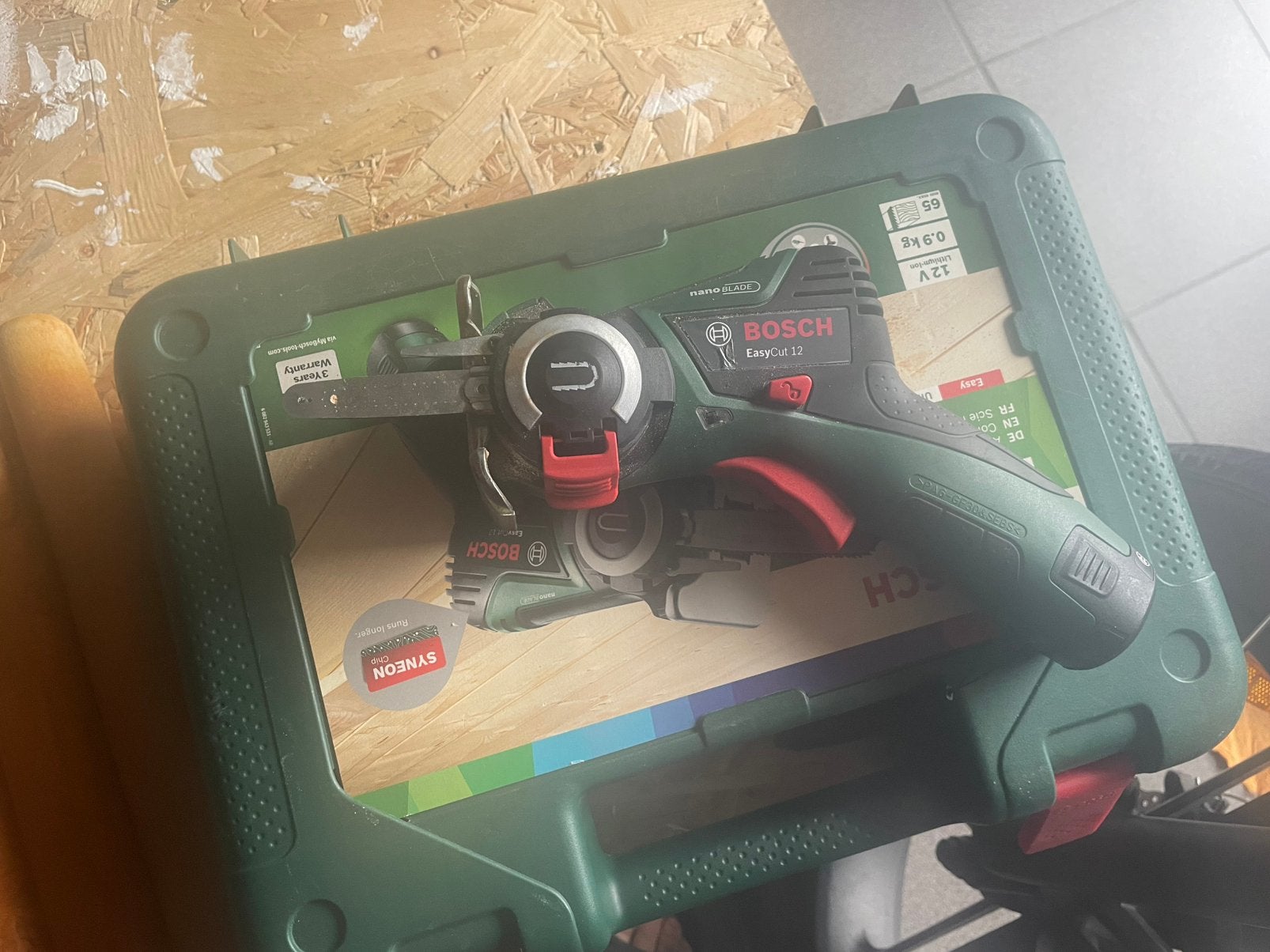 Bosch Easycut 12 mini kettingzaag, Ophalen, Kettingzaag, Zo goed als nieuw, 30 tot 70 mm