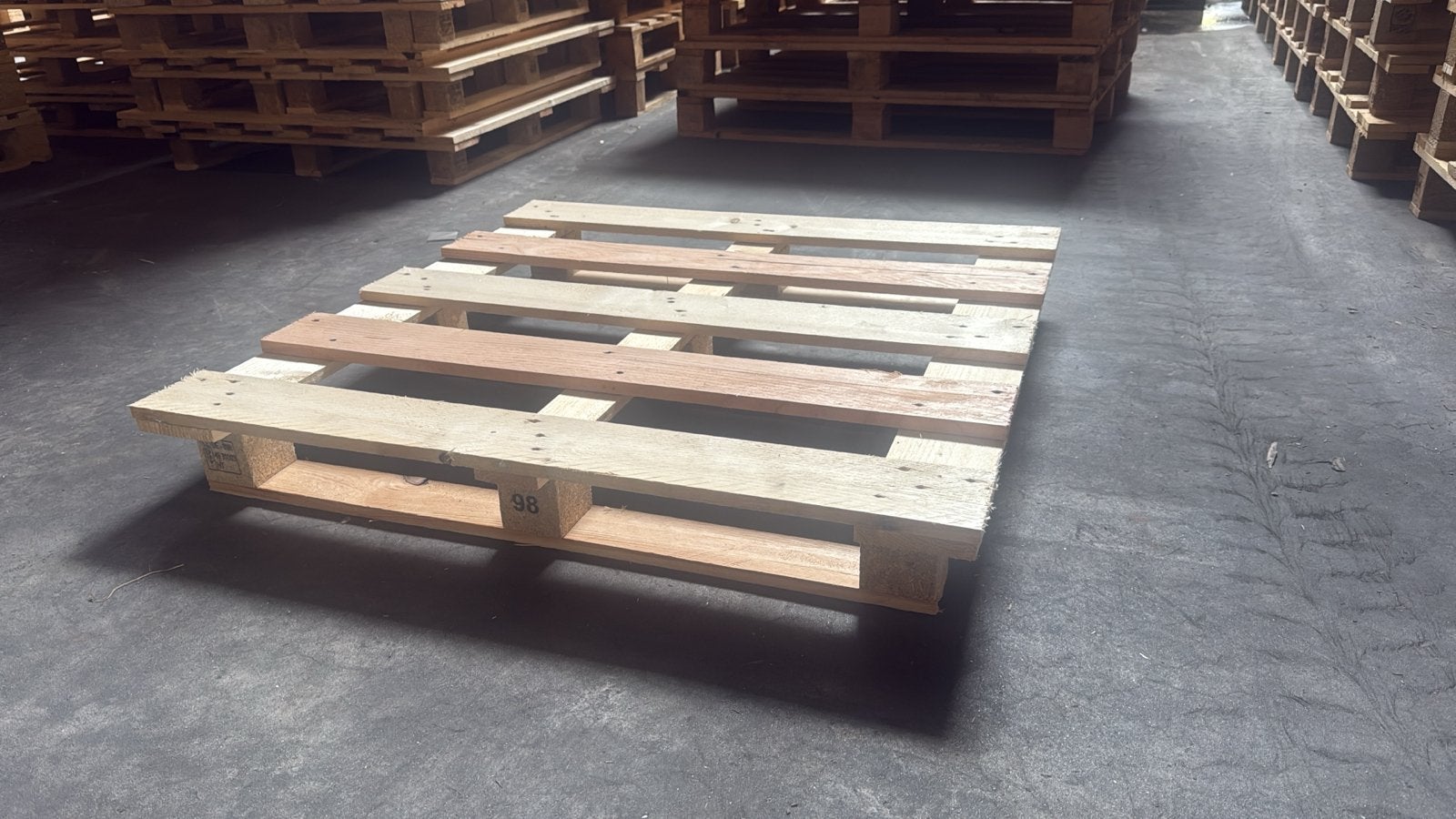 Pallets 98x98 cm circa 300 op voorraad., Ophalen of Verzenden