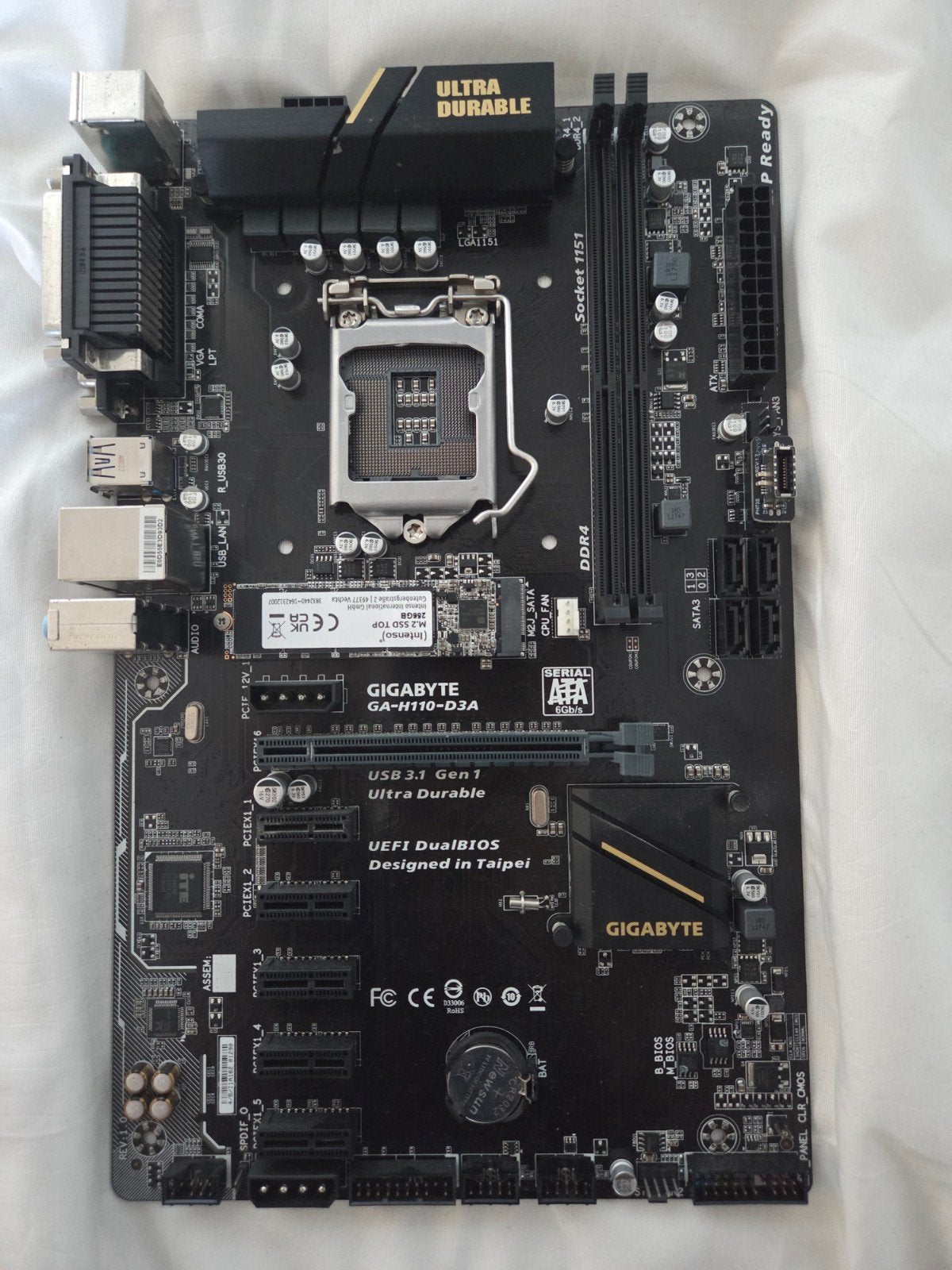 Gigabyte GA-H110-D3A Moederbord met M.2 SSD (256GB), Computers en Software, Ophalen, Gebruikt, LGA1151, DDR4