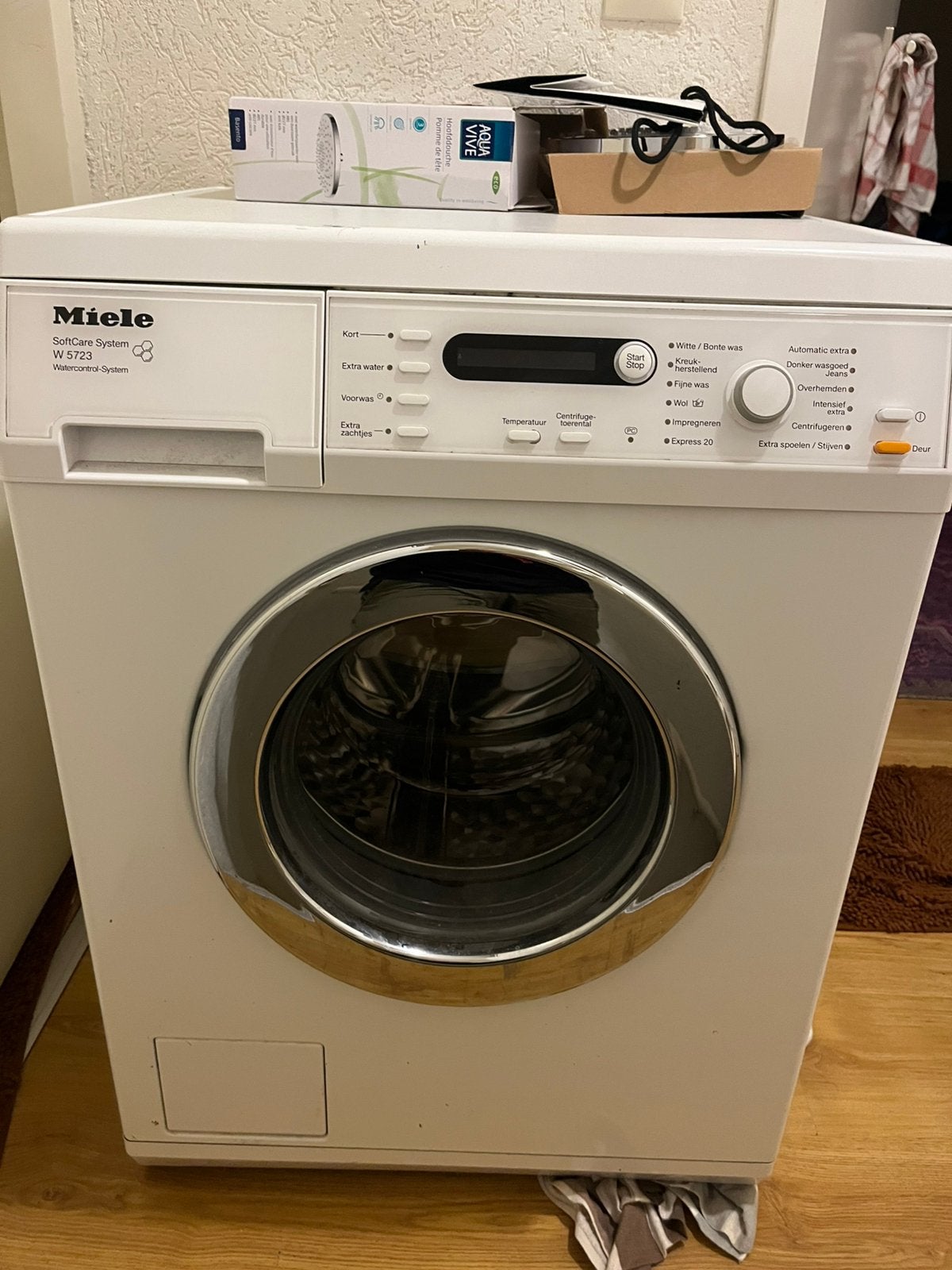 Miele wasmachine, Ophalen of Verzenden, 1200 tot 1600 toeren, 85 tot 90 cm