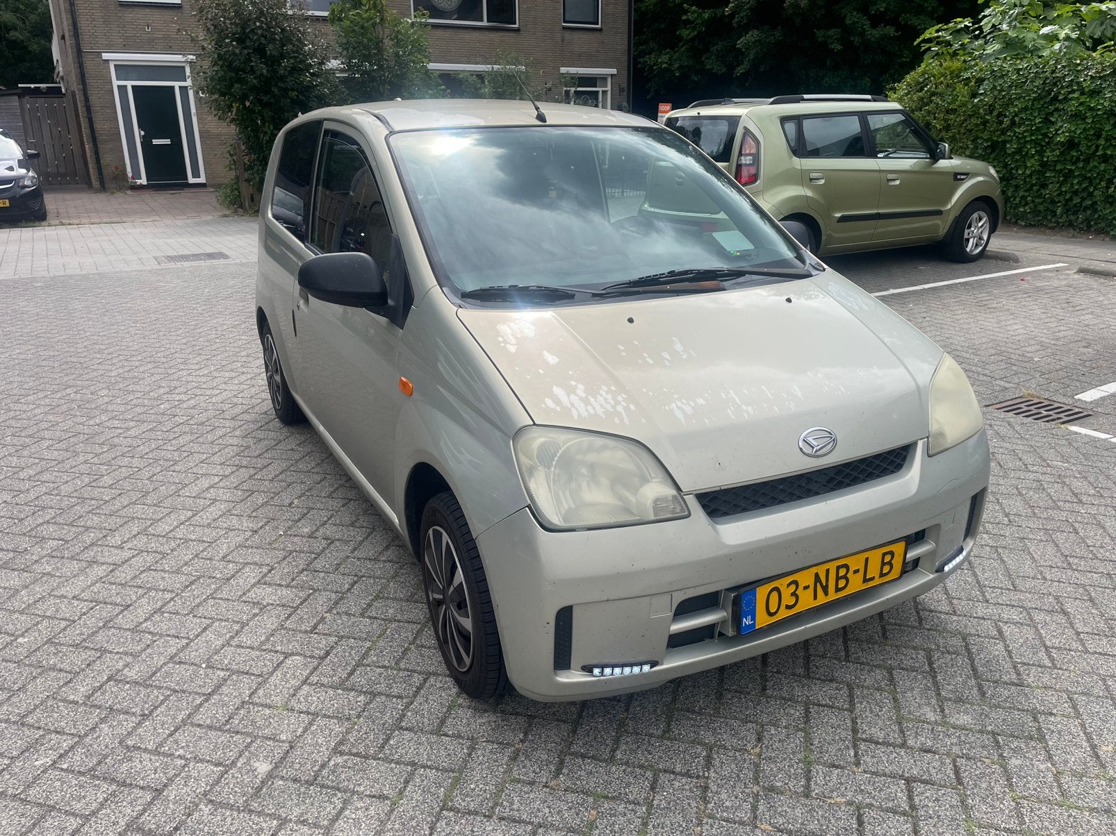 Daihatsu Cuore 1.0 3D AUT 2003 Beige, Auto's, Daihatsu, 600 kg, 18 €/maand, Cuore, Beige