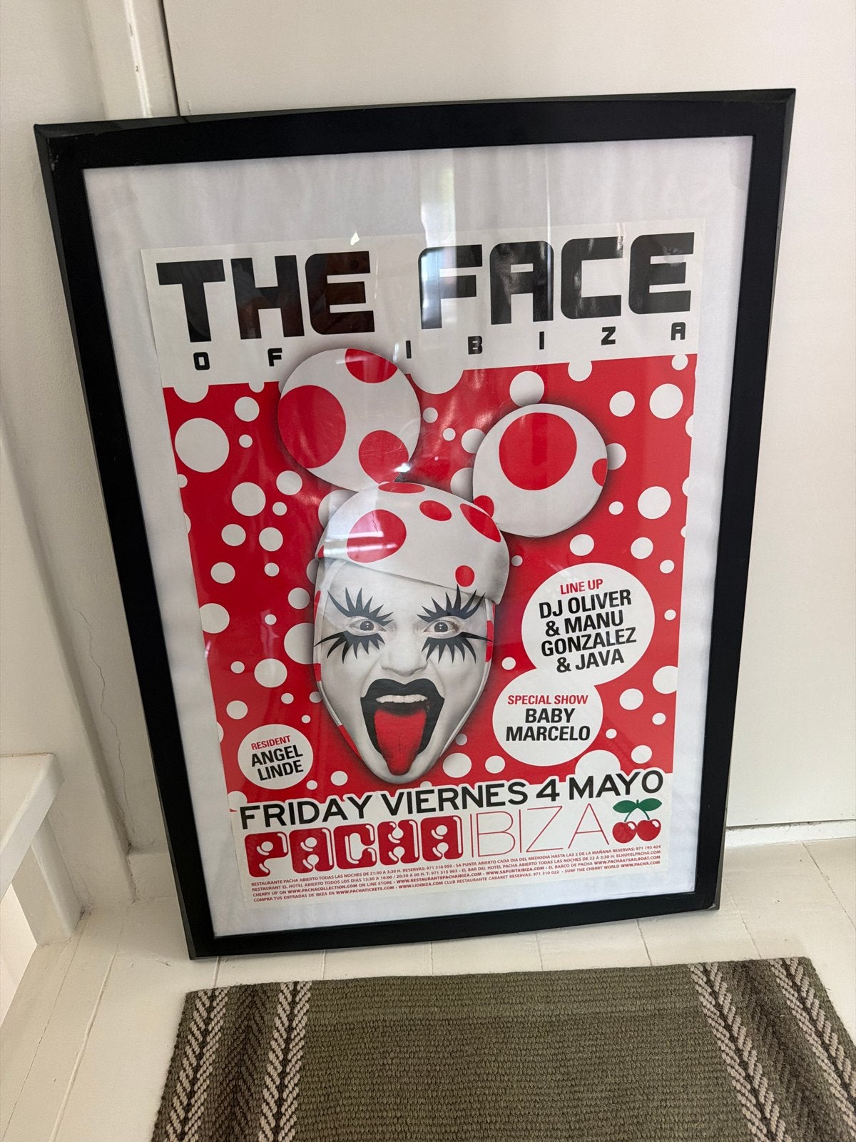 5 Ibiza club posters (Pacha) in lijst 50x60 cm, Met lijst, Ophalen of Verzenden, A1 t/m A3, Muziek
