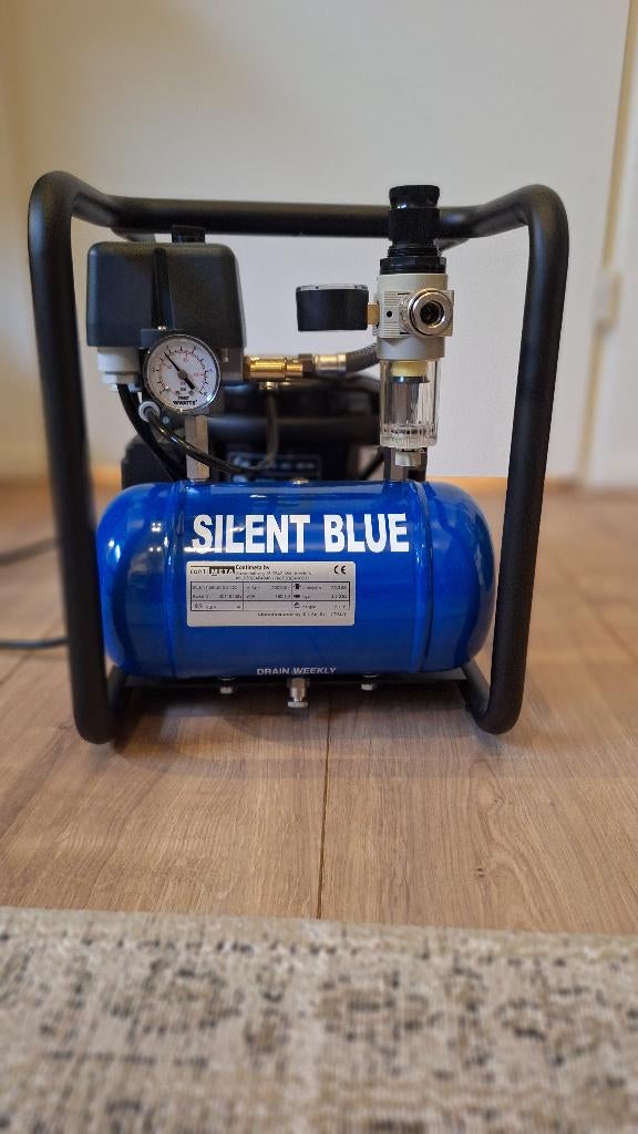 Aangeboden: Silent Blue oliegesmeerde stille compressor, Nieuw, Ophalen of Verzenden, Minder dan 200 liter/min, Olievrij