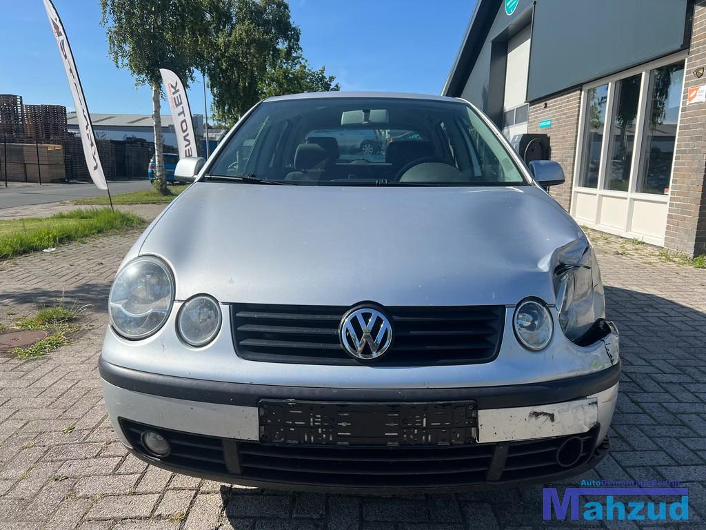 VW POLO 9N 1.2 AZQ Zilver LA7W Demontage onderdelen, Auto-onderdelen, Gebruikt, Volkswagen, Volkswagen AG, Berliner Ring 2
38440  Wolfsburg, DE