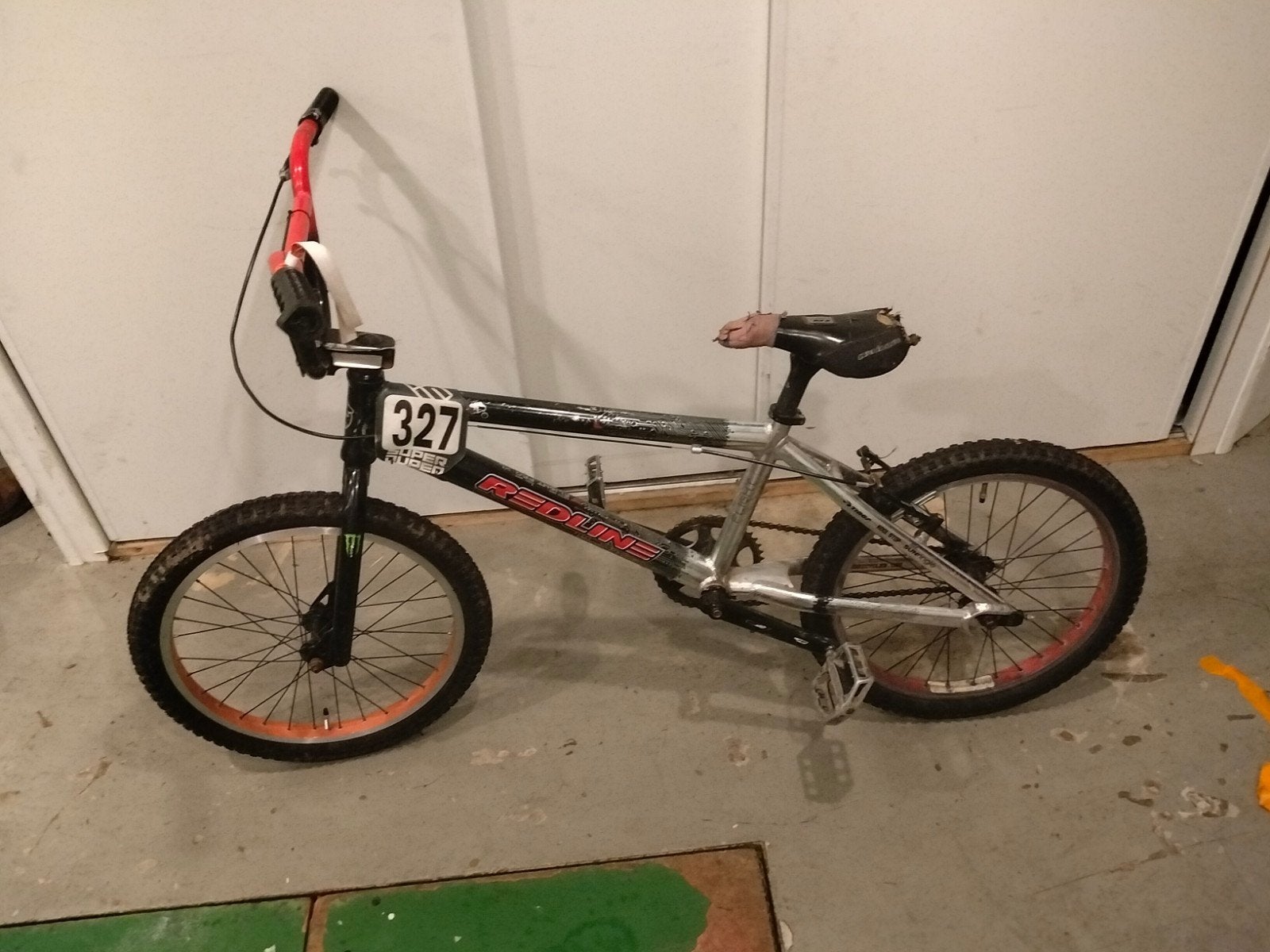Red Line BMX - Opknapper, Ophalen, Velgrem, Stuur 360° draaibaar, Redline