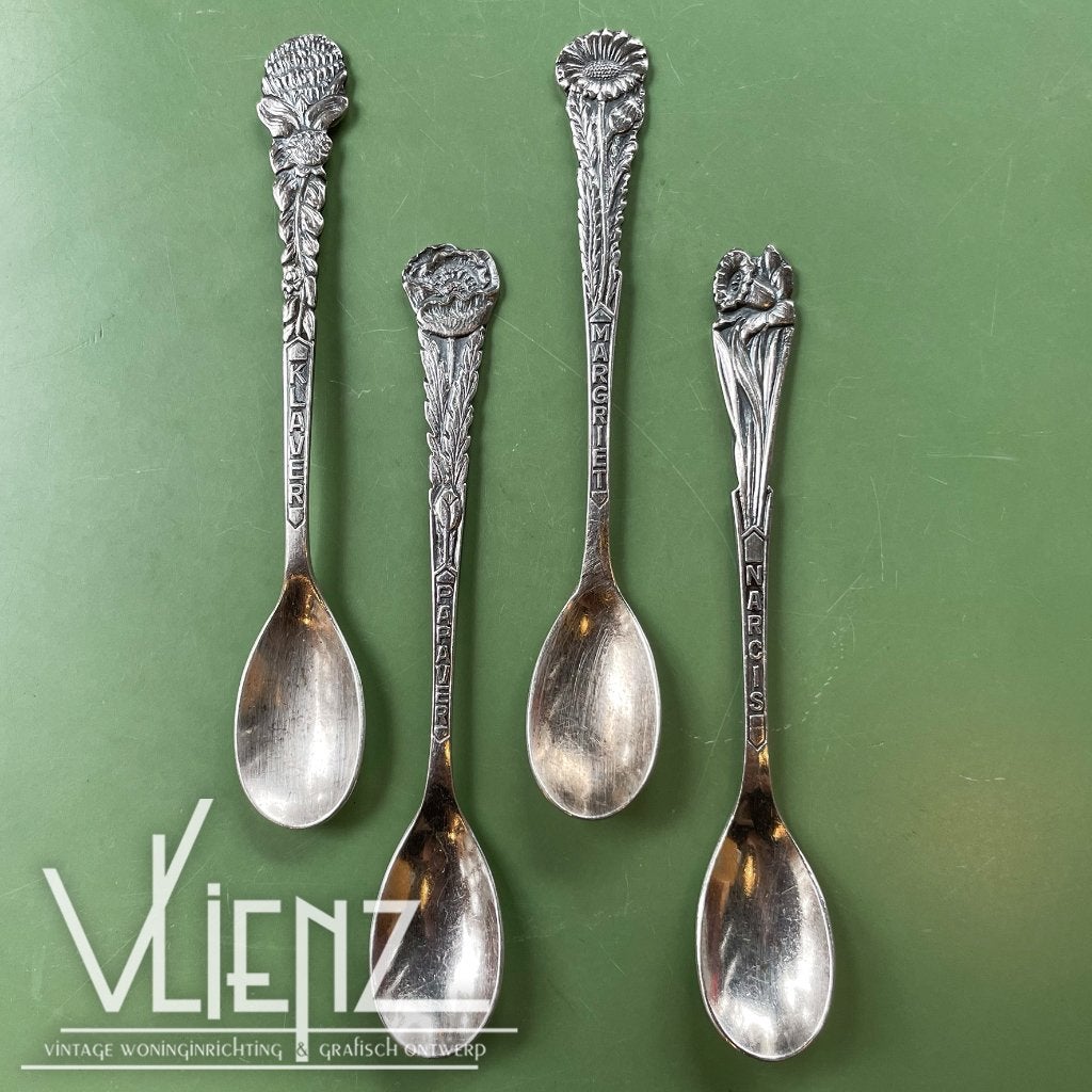 Vier vintage, brocante theelepels bloemen theelepeltjes, Ophalen of Verzenden