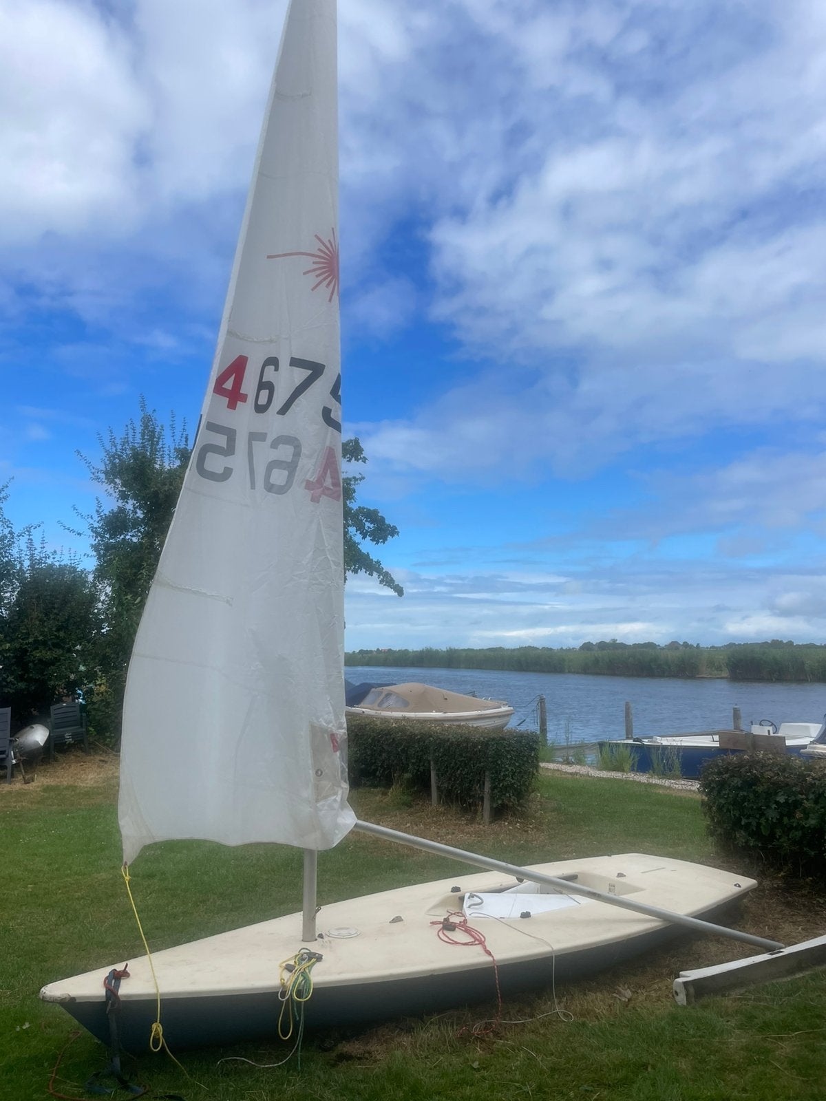 Laser - 2 zeilen - in Woudsend Friesland, Watersport en Boten, Zeilen en Zeiltoebehoren, Ophalen, Gebruikt, Grootzeil, Minder dan 15 m²