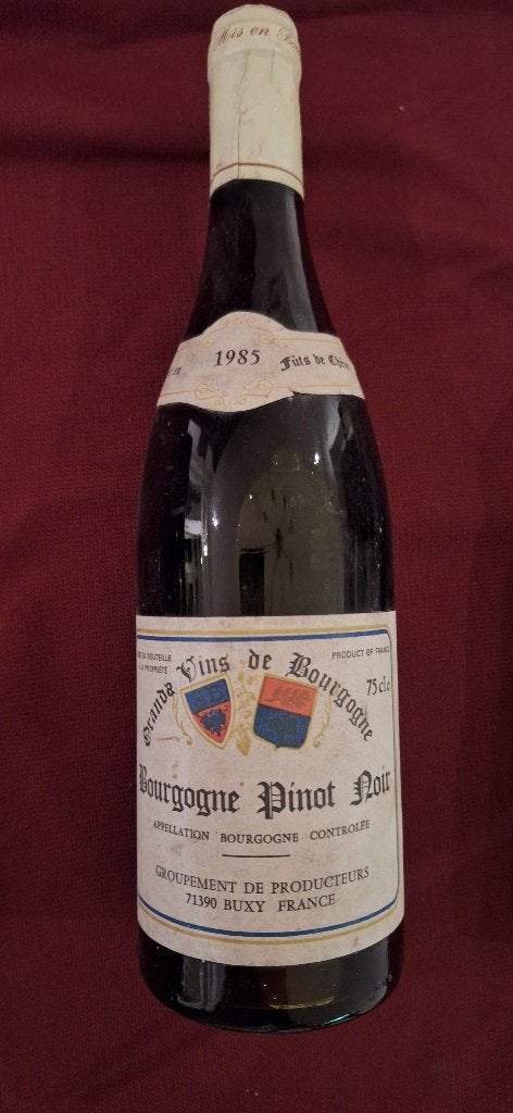 Bourgogne pinot noir, Grande vins de Bourgogne, 1985, Frankrijk, Ophalen of Verzenden, Zo goed als nieuw, Rode wijn