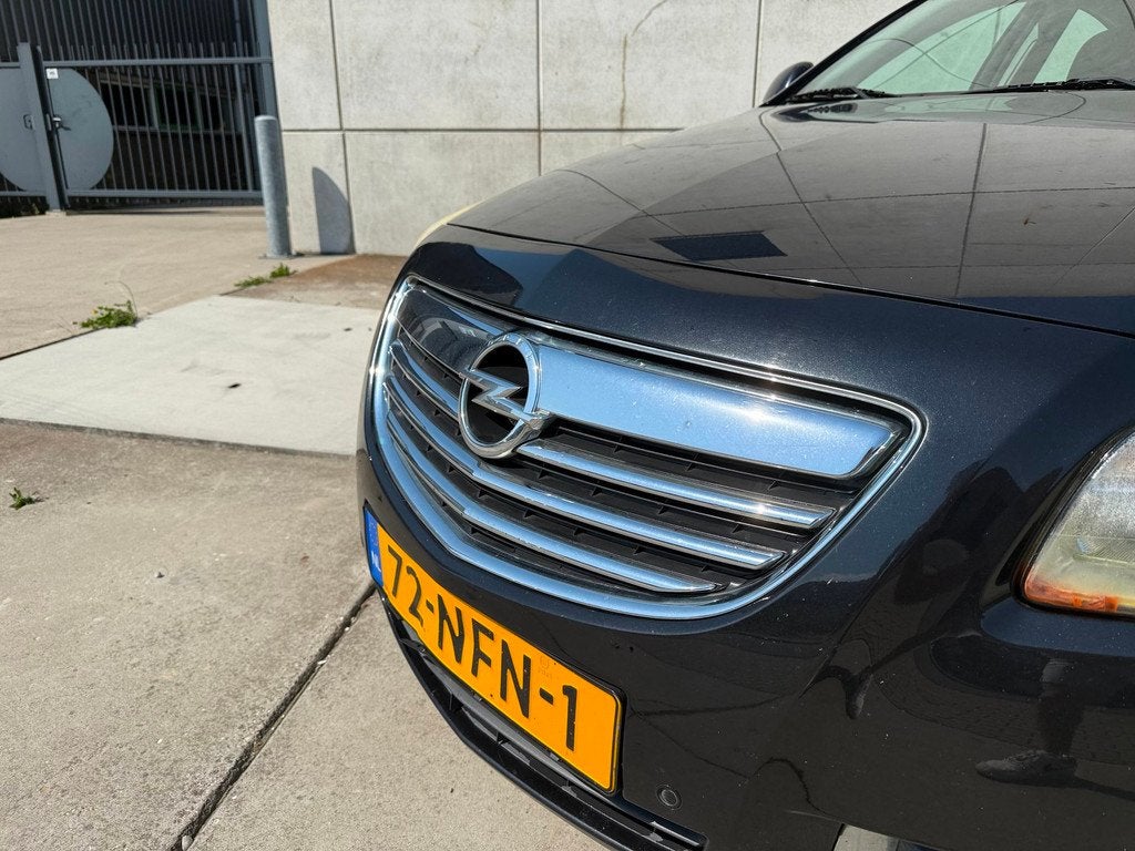 Opel Insignia 1.8 Cosmo *Meeneemprijs!*, Euro 5, Gebruikt, 4 cilinders, Parkeersensor