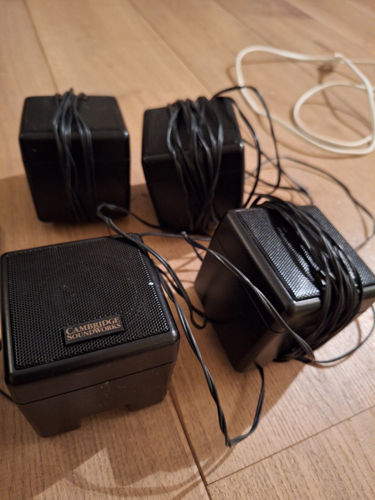 Subwoofer met 4 boxjes, Computers en Software, Pc speakers, Ophalen