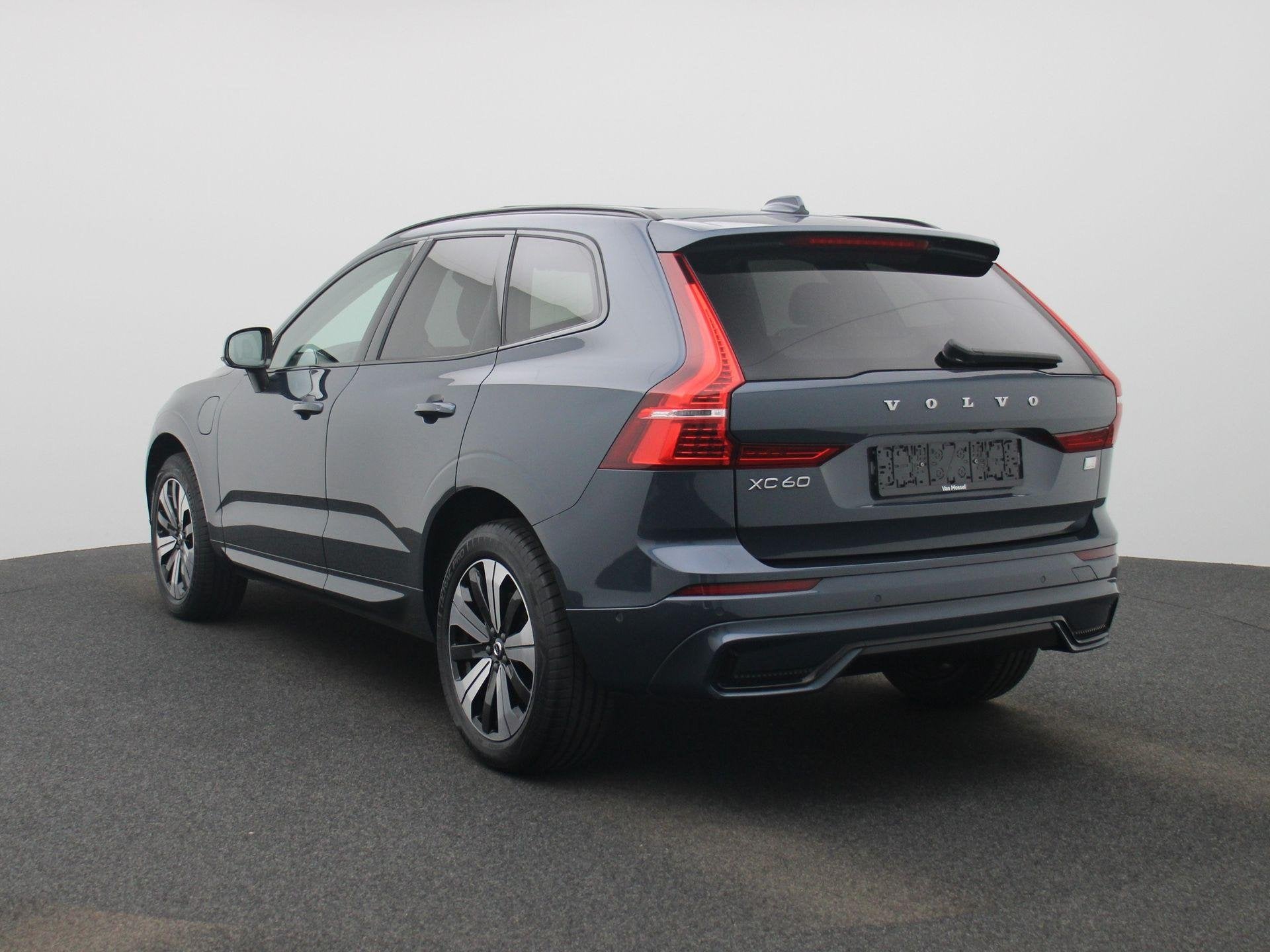 Volvo XC60 T6 PHEV 4x4 Plus Bright Aut. | LEDEREN BEKLEDING, Automaat, 12 maanden, Stof, Gebruikt