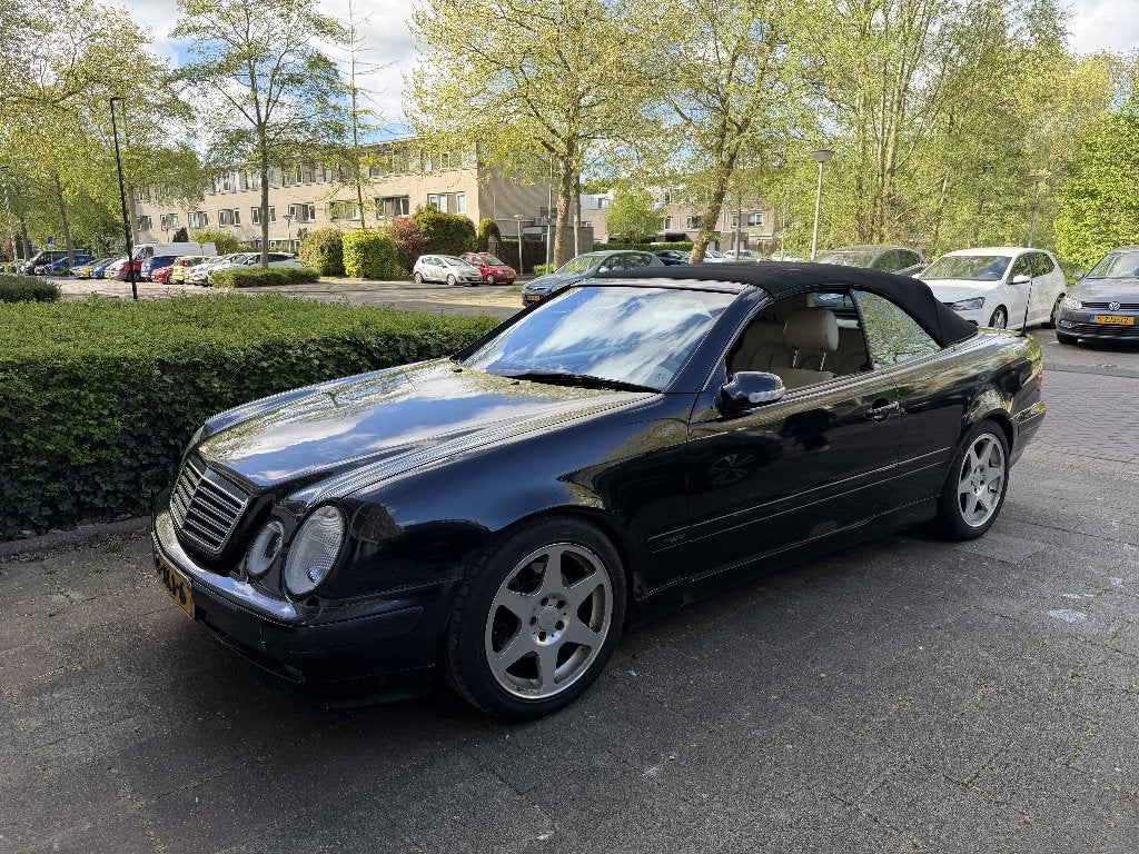 Mercedes-Benz CLK 200 Kompressor Cabrio – 2002 – Zwart, Auto's, Beige, Cabriolet, 4 stoelen, 1796 cc