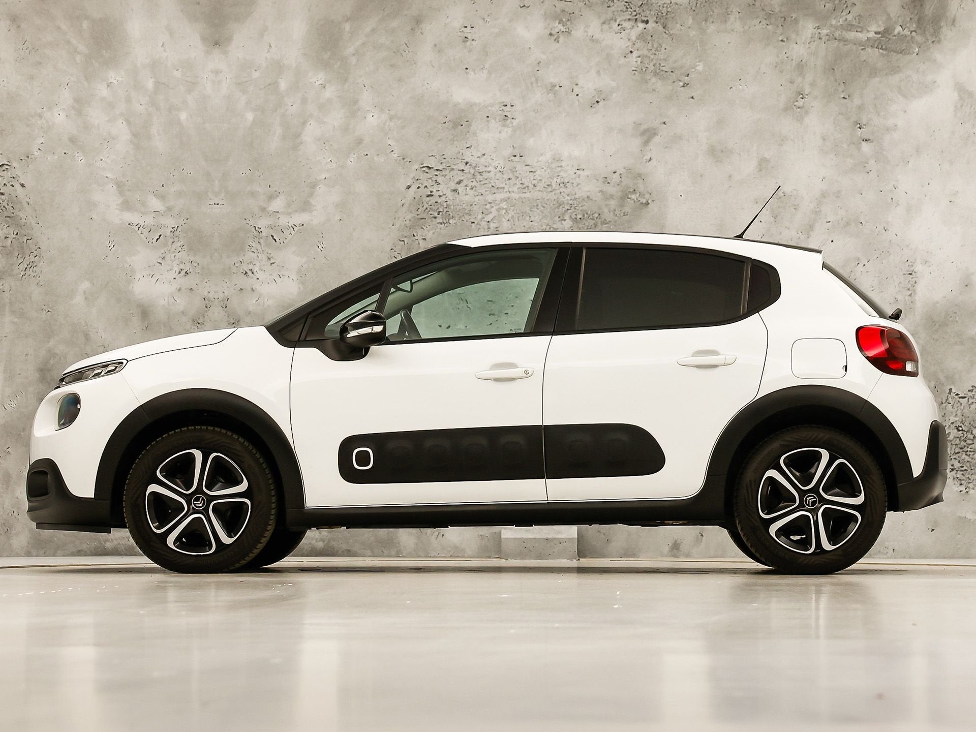 Citroën C3 1.2 PureTech S&S Shine Sport 110Pk (APPLE CARPLA, Auto's, Voorwielaandrijving, 1199 cc, Wit, Bedrijf
