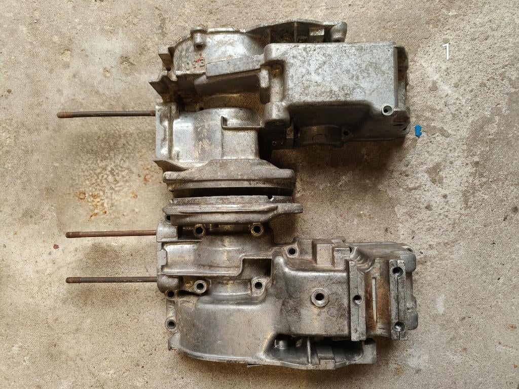 Puch e50 carters, Fietsen en Brommers, Brommeronderdelen | Puch, Ophalen, Gebruikt, Blok