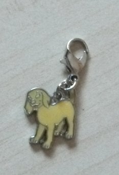 hanger met hondje (d), Sieraden, Tassen en Uiterlijk, Kettinghangers, Overige materialen, Gebruikt, Geel, Ophalen of Verzenden