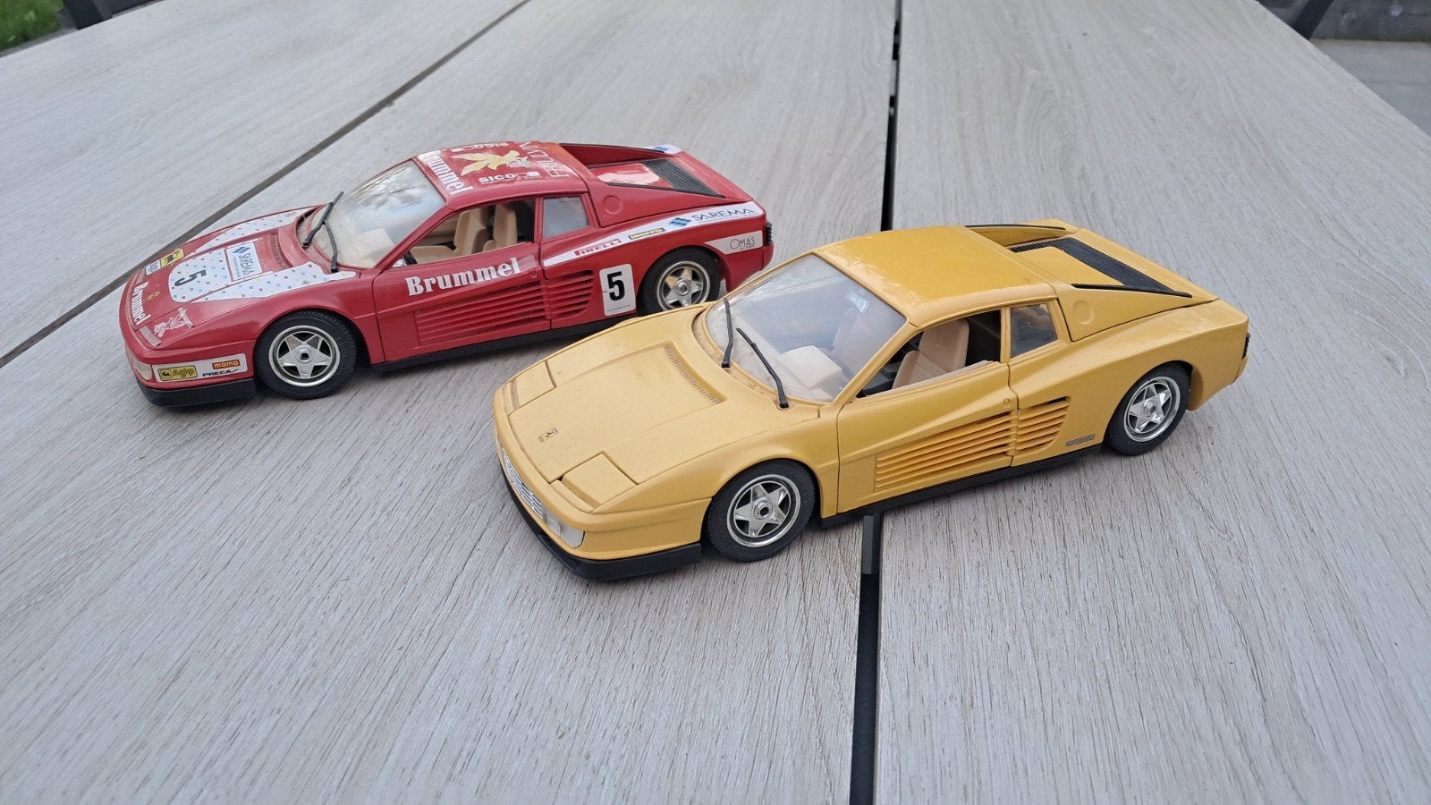 Ferrari Testarossa miniatuur Burago 1:18, Hobby en Vrije tijd, Ophalen of Verzenden, Gebruikt, Auto, Overige merken