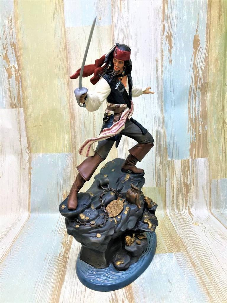 WDCC Captain Jack Sparrow, Ophalen of Verzenden, Zo goed als nieuw, Beeldje of Figuurtje