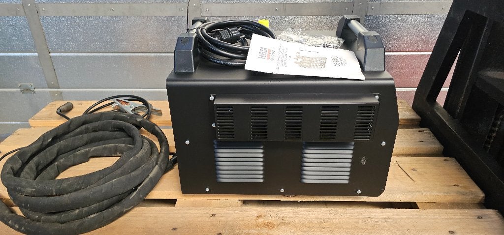 HBM CUT 60 Plasmasnijder met Compressor 230 Volt - Zwart, Doe-het-zelf en Verbouw, Ophalen of Verzenden, Zo goed als nieuw, Minder dan 150 ampère