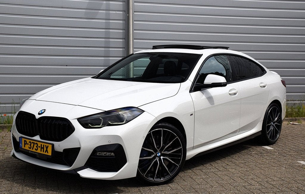 BMW 2-serie Gran Coupé 218i*M-Pakket*PANO*ACC*19'Inch*H&K*5, 136 pk, Gebruikt, 1350 kg, Wit
