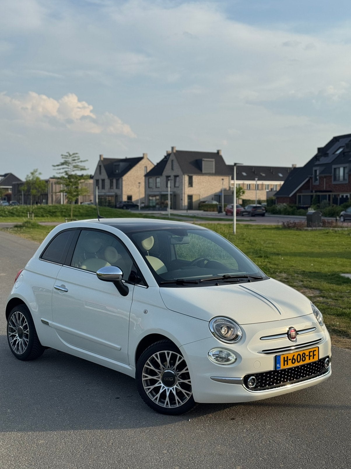 Fiat 500 1.2 69pk 2020 Wit nieuwstaat/Eerste eigenaar, Voorwielaandrijving, 4 cilinders, 4 stoelen, Wit