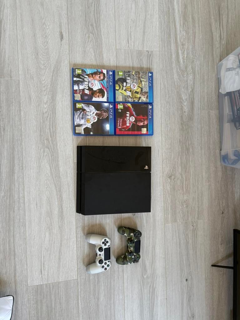 Playstation 4, Ophalen of Verzenden, Zo goed als nieuw, Met 2 controllers, Original