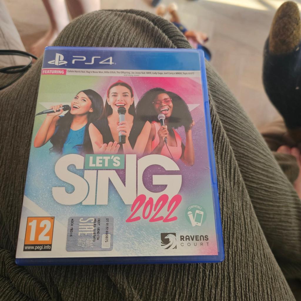Let's Sing 2022 PS4 met microfoon, Ophalen of Verzenden, Zo goed als nieuw, Zwart, Met games