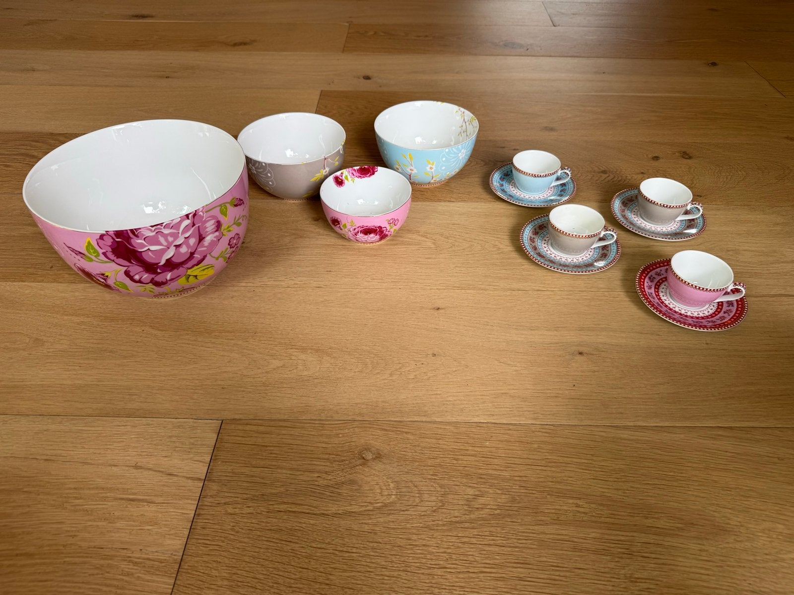 Pip Studio servies: kommen en kop en schotels, Ophalen, Pip Studio, Zo goed als nieuw, Kom(men)