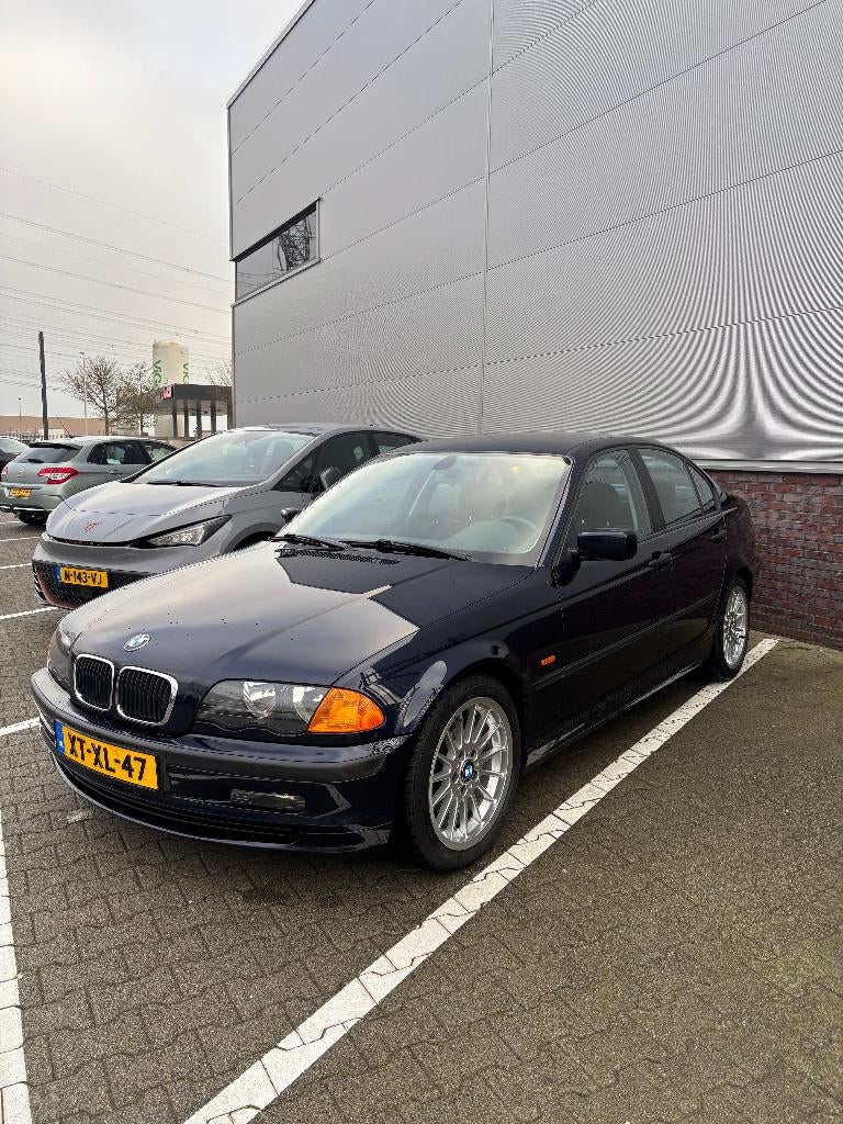BMW E46 318i 1.9 1999 blauw, Ophalen, Blauw, Handgeschakeld, 1900 cc