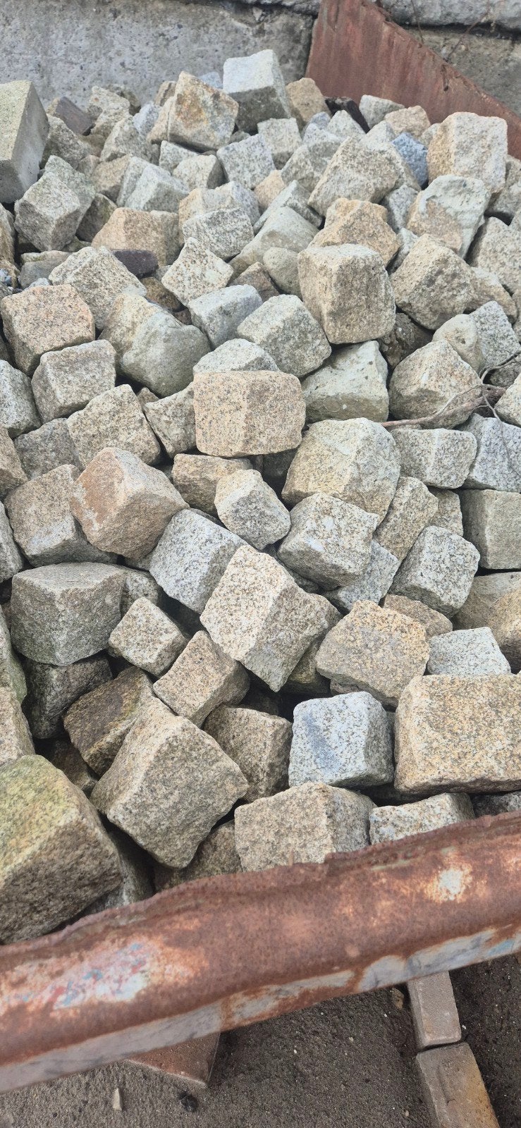 Portugees graniet klinkers - Geel/Grijs - 8/10 m2, Gebruikt, Klinkers, Natuursteen, 5 tot 10 m²