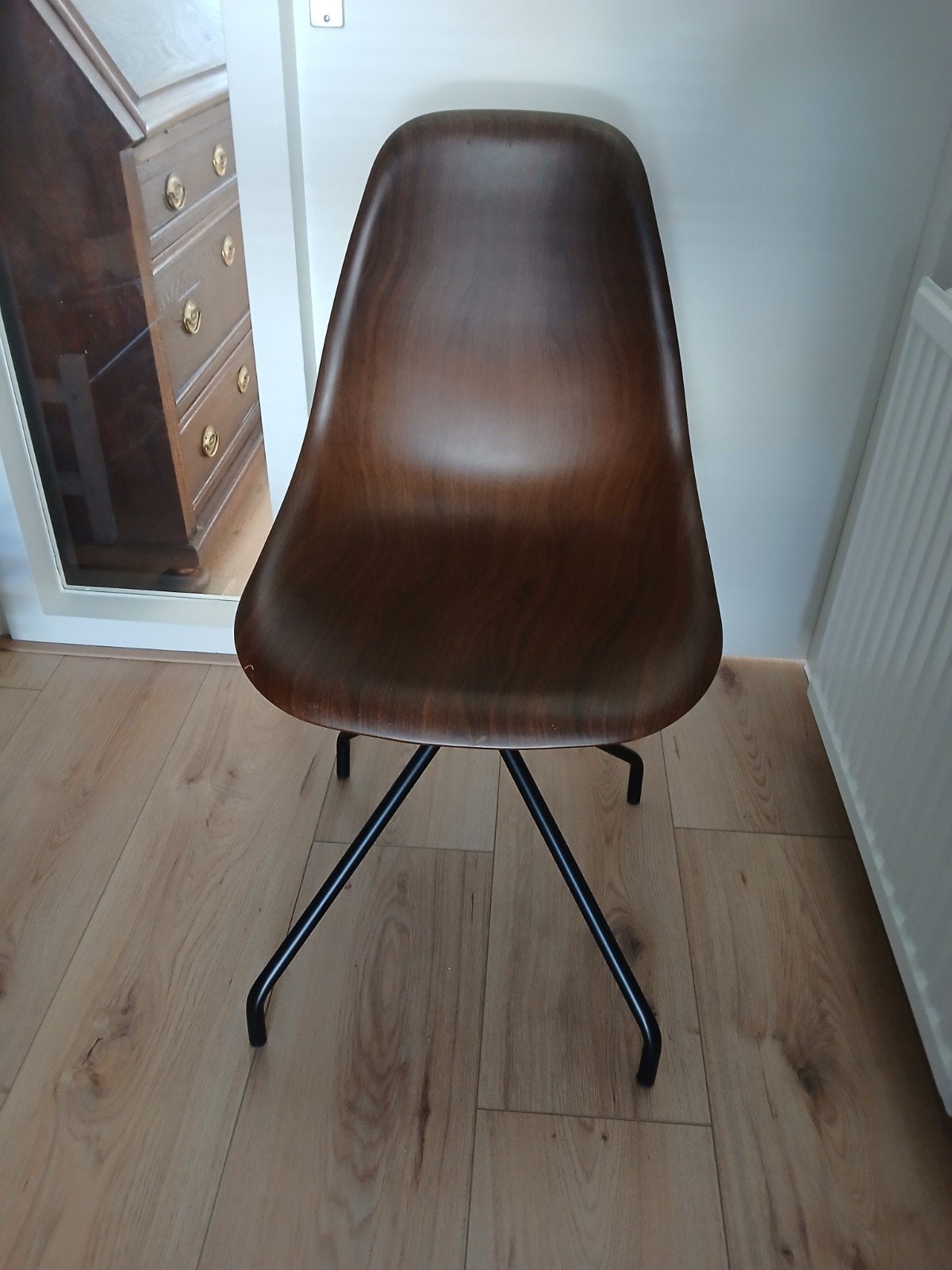 WOOOD eetkamer kuipstoel Kim, Ophalen of Verzenden, Gebruikt, Kunststof, Eén