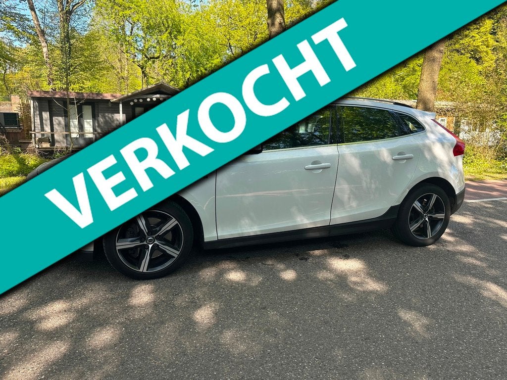 Volvo V40 Cross Country 2.0 D3 Ocean Race AUTOMAAT PANORAMAD, Auto's, Euro 6, 4 cilinders, Wit, Origineel Nederlands