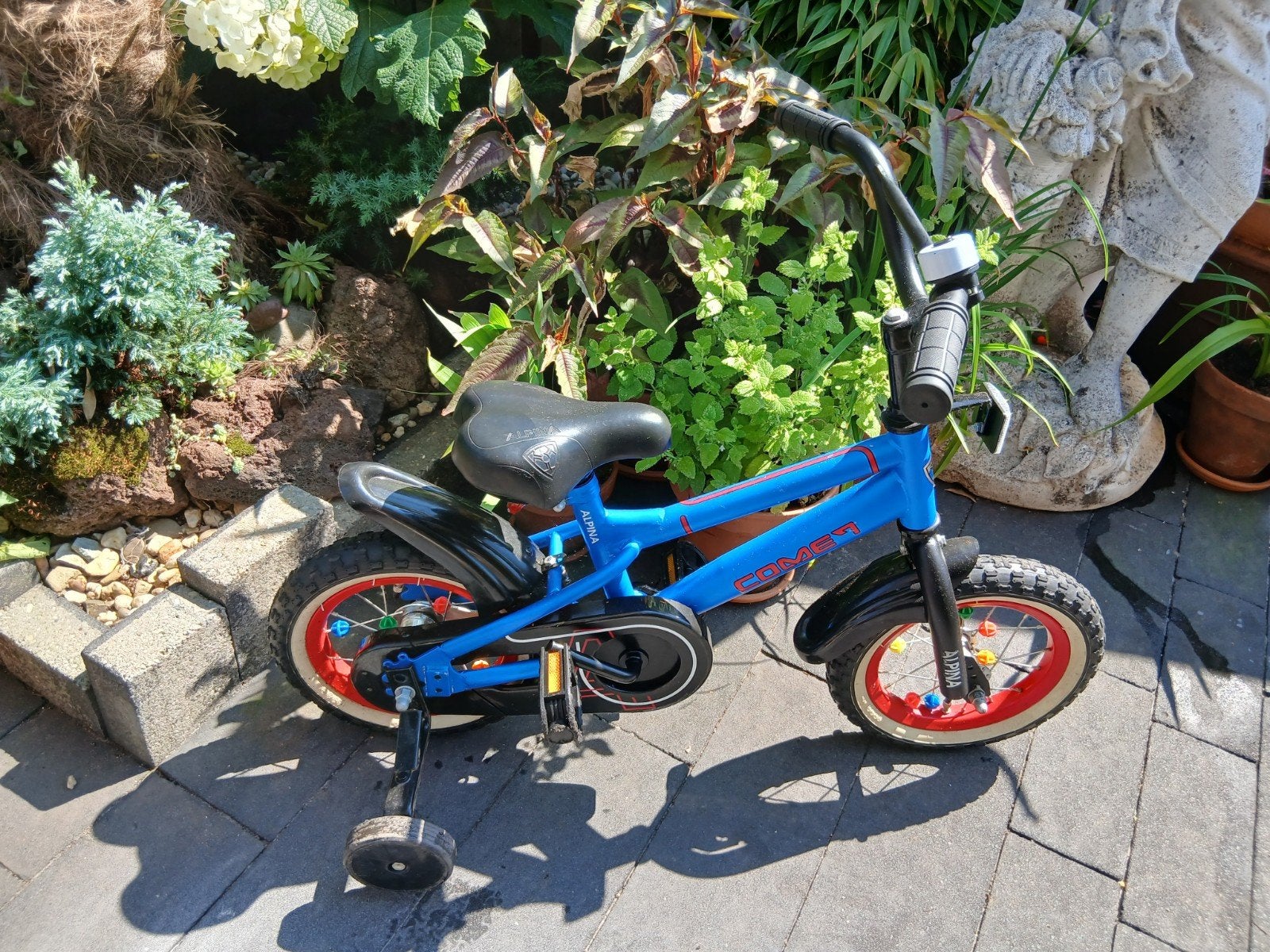 Nette Alpina Comet kinderfiets 12 inch zijwieltjes, Fietsen en Brommers, Fietsen | Kinderfietsjes, Ophalen, Terugtraprem, Zijwieltjes