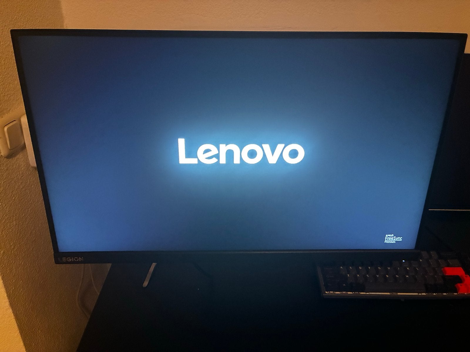 27” 240Hz Lenovo Legion Y27qf-30 Gaming Monitor, Computers en Software, Monitoren, Gaming, IPS, Zo goed als nieuw, In hoogte verstelbaar