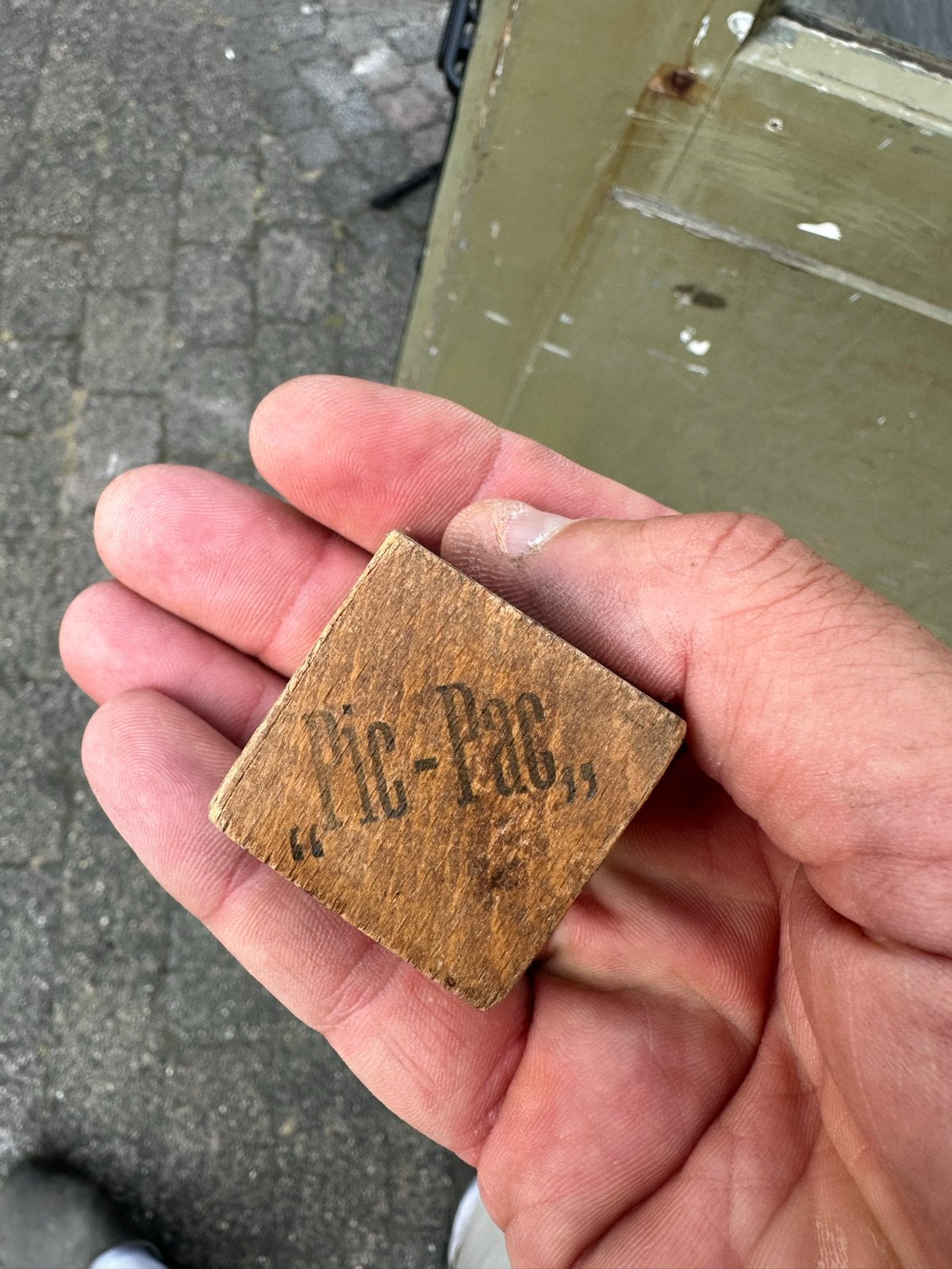 oude houten mal voor het maken “Pic-Pac”-knopen,, Ophalen of Verzenden