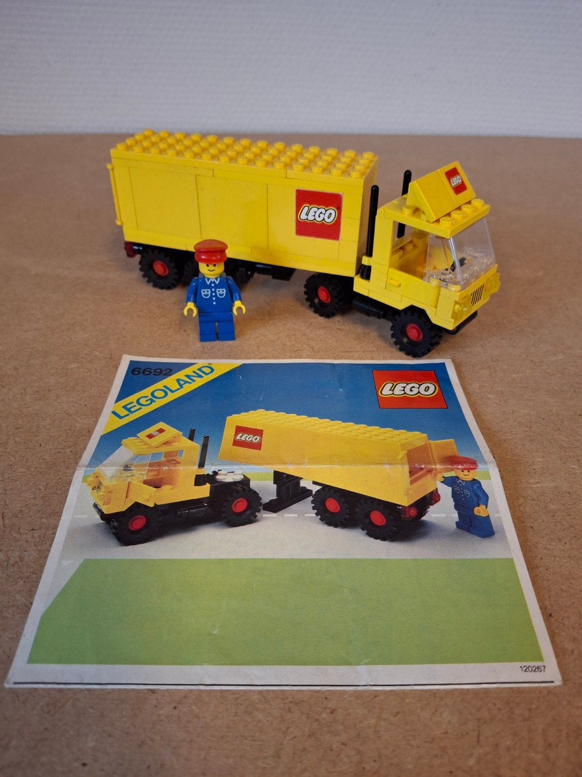 Lego 6692 Tractor Trailer. Jaren 80 Classic Town, Compleet, Lego, 33 Bath Road, Slough, UK, Lego