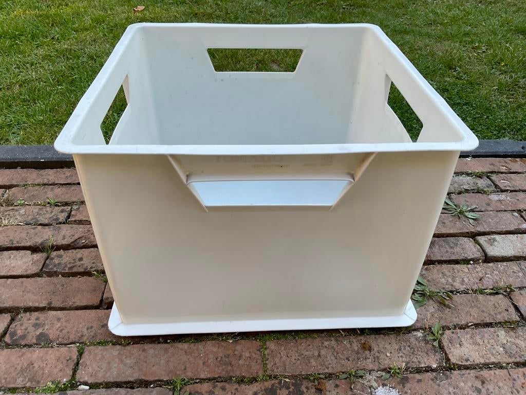 Vintage Tomado krat ideaal voor vinyl wit in goede staat, Ophalen of Verzenden, Zo goed als nieuw, Minder dan 50 cm