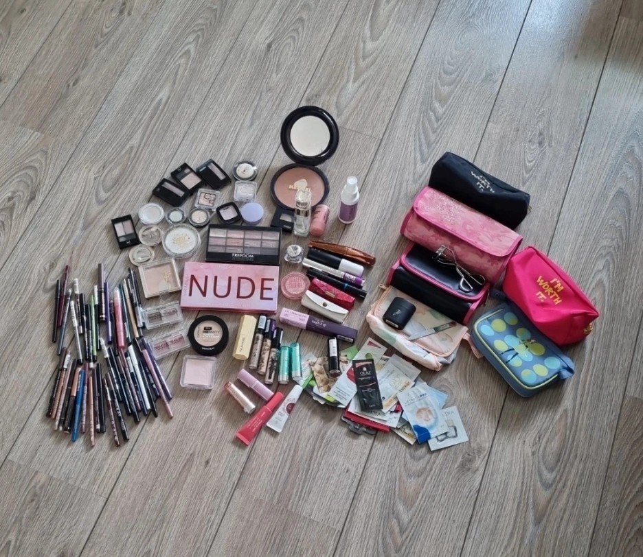 Heel veel make-up. Divers., Overige kleuren, Gehele gezicht, Ophalen of Verzenden, Zo goed als nieuw