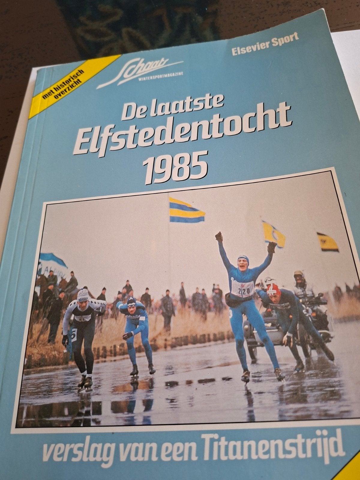 de laatste Elfstedentocht '85 verslag van eenTitanenstrijd, Ophalen of Verzenden, Zo goed als nieuw, Elsevier Sport, Wintersport