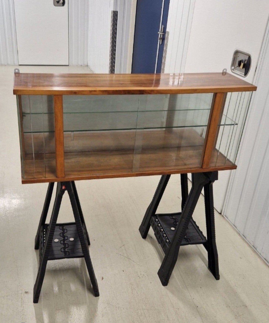 Unieke Vintage Wandvitrine Jaren '70 - Origineel Houtfineer, Ntp, Gebruikt, Ntp, Ophalen of Verzenden