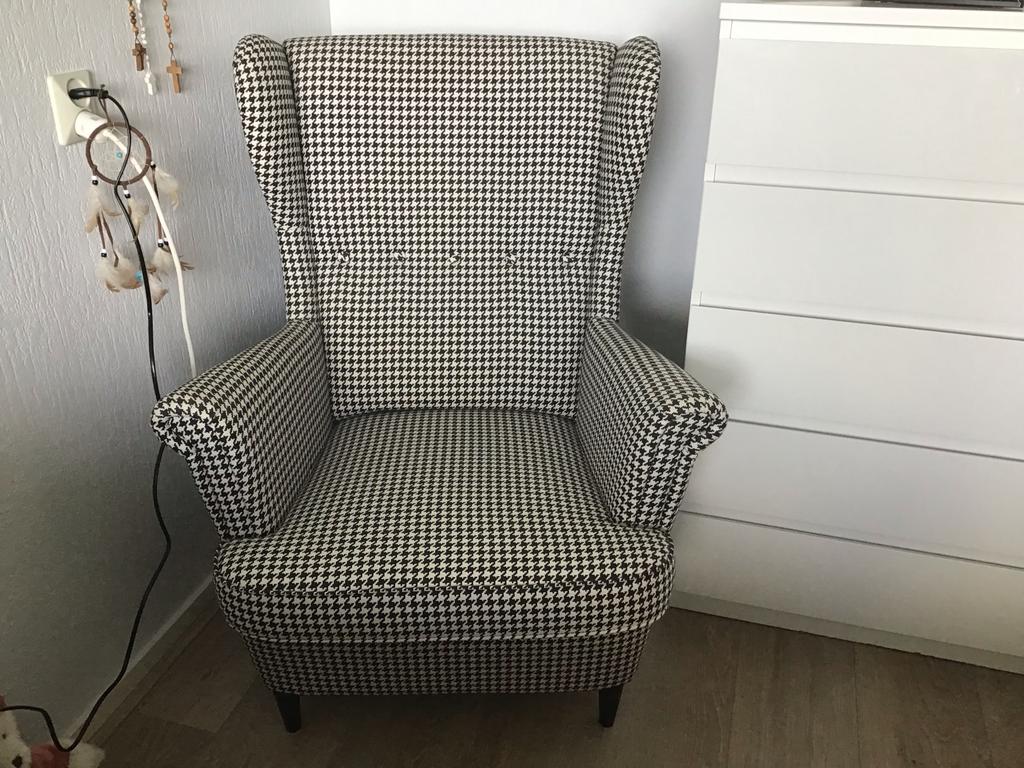 IKEA Oorfautuil - Zwart/Wit Pied-de-poule, Huis en Inrichting, Ophalen, Nieuw, Stof, 75 tot 100 cm