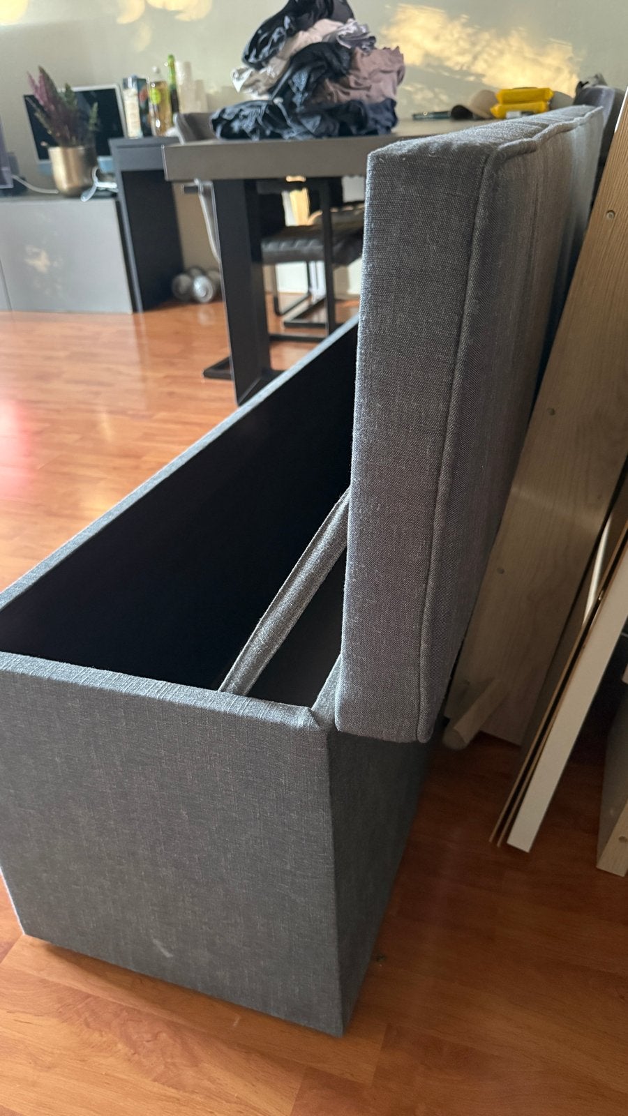 Grijze opbergbank/hocker met opbergruimte, Huis en Inrichting, Woonaccessoires | Kisten, Ophalen, Overige materialen, 100 tot 150 cm