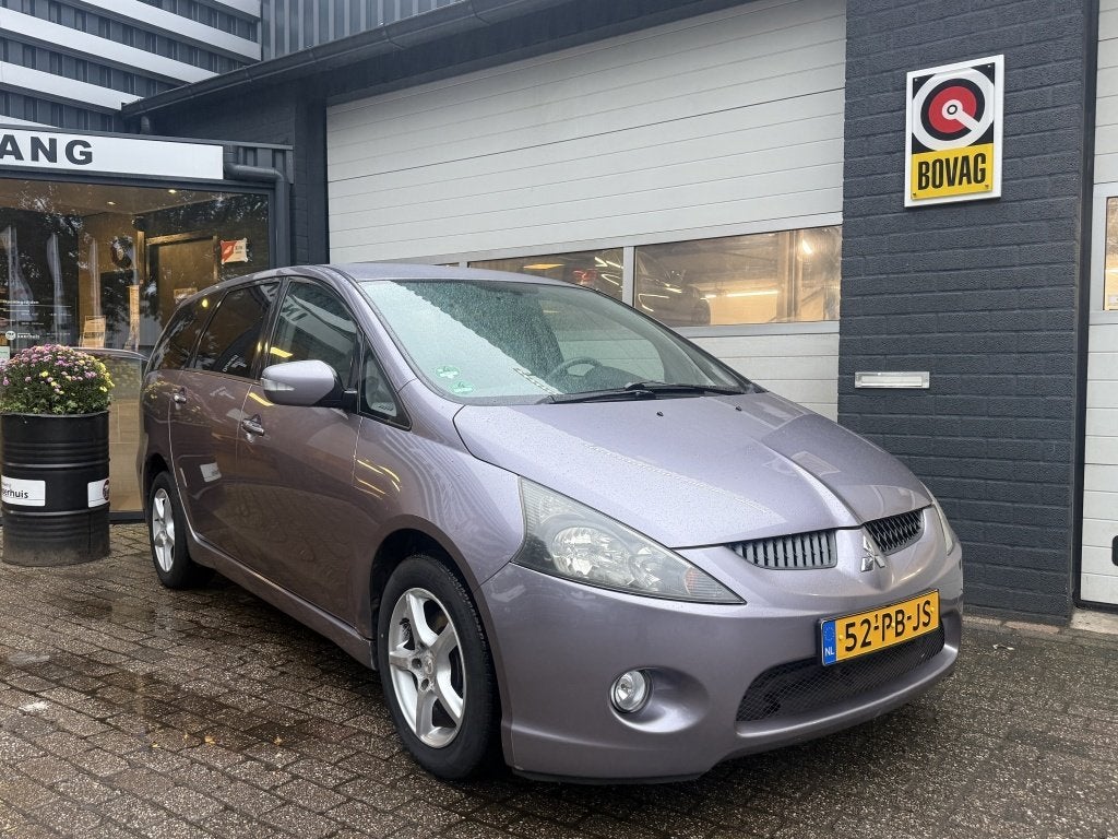 Mitsubishi Grandis 2.4-16V Intense 6p., Auto's, Bedrijf, 6 stoelen, Euro 4, 2378 cc