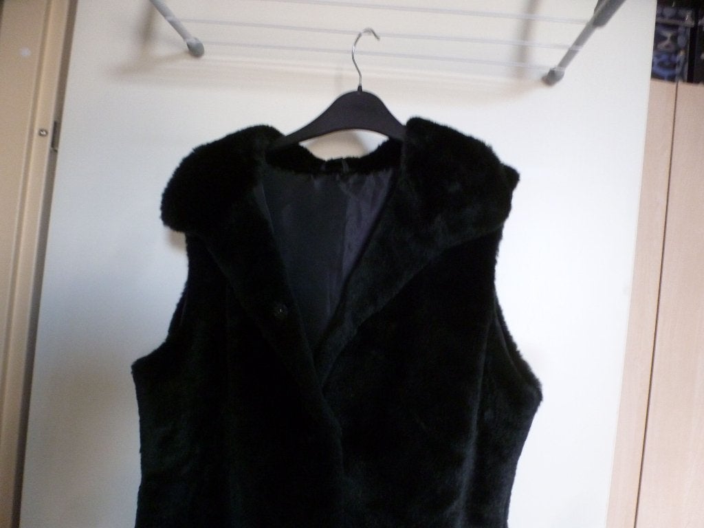 WINTER bodywarmer zwart teddy 42 -GRATIS zend, Verzenden, Nieuw, Maat 42/44 (L), Zwart