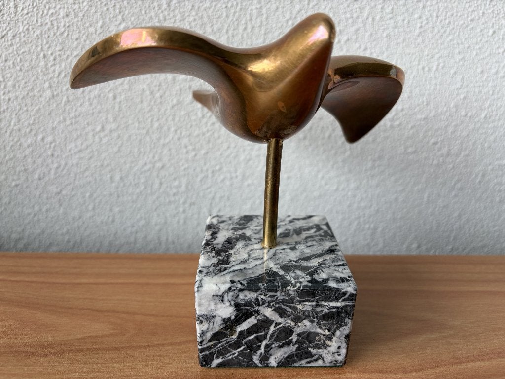 Jose Louis Fernandez -Gesigneerd bronzen beeld van zwaluw, Minder dan 20 cm, Ophalen of Verzenden, Brons, Beeld