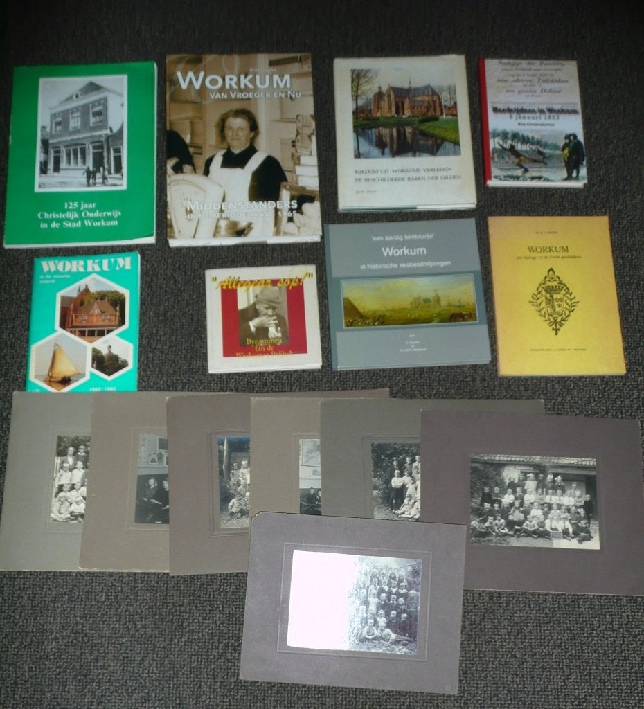 8 boeken over Workum & 8 klassenfoto’s (1920-30)., Boeken, Ophalen of Verzenden, 20e eeuw of later, Zo goed als nieuw, 8 boeken over Workum & 8 klassenfoto’s (1920-30).