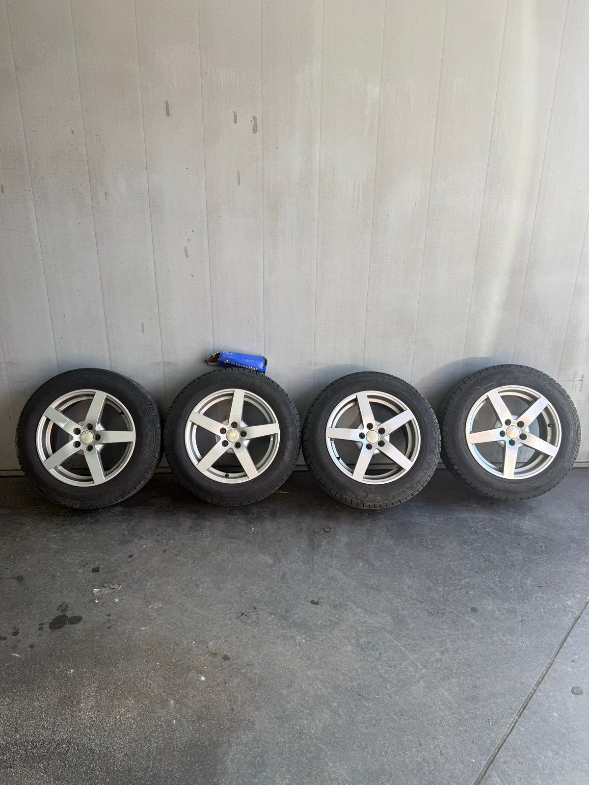 Winterbanden met velgen 195/65 R16C, Ophalen, Gebruikt