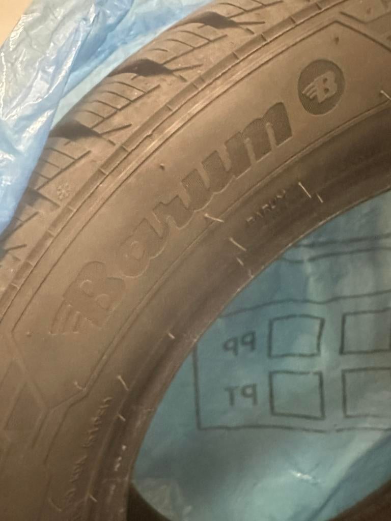4 Zeer Goede Barum Winterbanden, Ophalen of Verzenden, Zo goed als nieuw